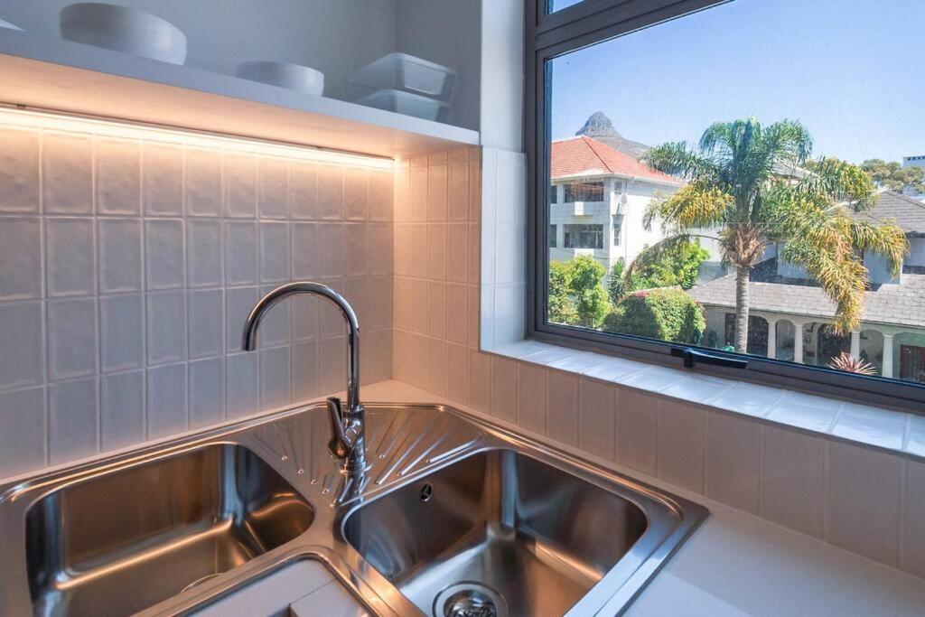 Brand New Seapoint Kaapstad