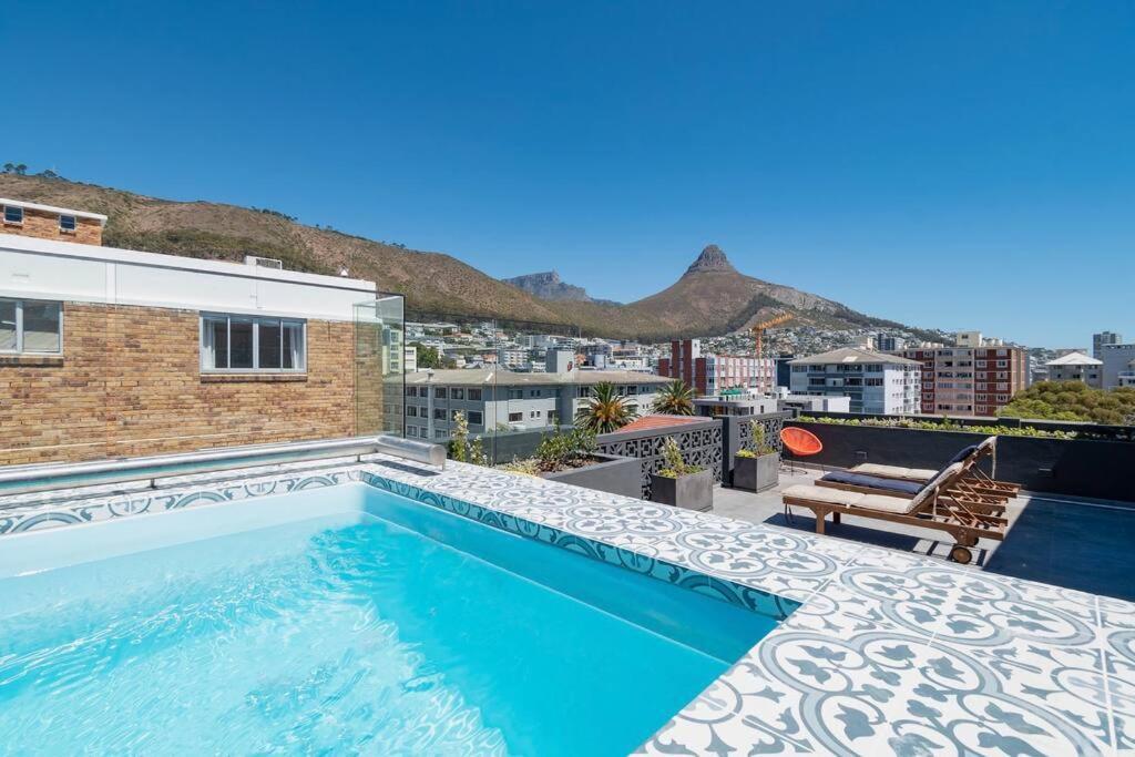 Brand New Seapoint Kaapstad